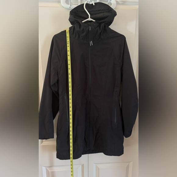 Aritiza community black light rain coat, size small women’s - Picture 2 of 5